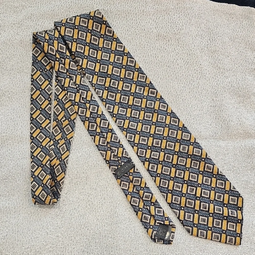 Echo Blue and Gold Geometric Pattern‎ Tie